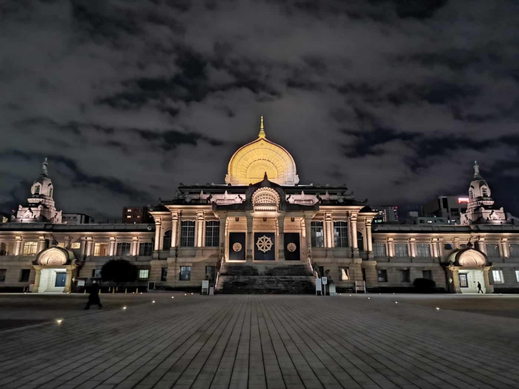 夜の築地本願寺